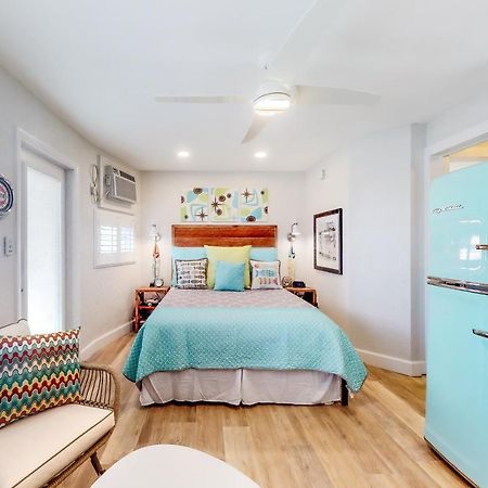 Sea Rocket 8 Hotel St. Pete Beach Bagian luar foto
