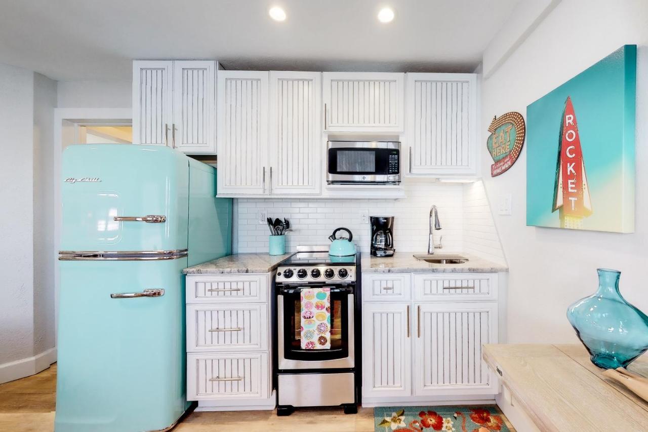 Sea Rocket 8 Hotel St. Pete Beach Bagian luar foto